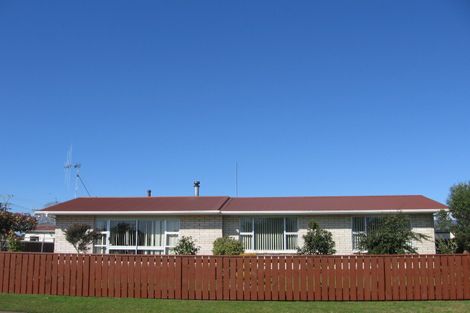 Photo of property in 20 Huntly Street, Foxton, 4814