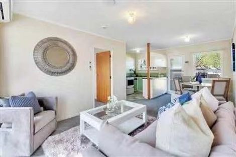 Photo of property in 2/37 Oriana Avenue, Lynfield, Auckland, 1042