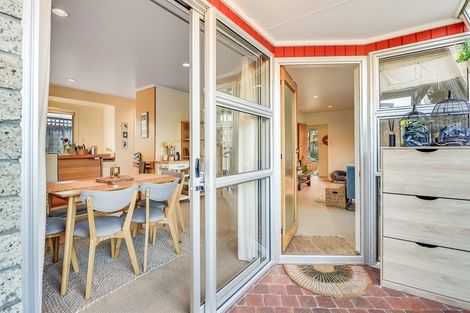 Photo of property in 15b Taylor Terrace, St Andrews, Hamilton, 3200