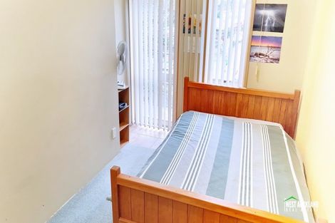 Photo of property in 12 Captain Scott Road, Glen Eden, Auckland, 0602