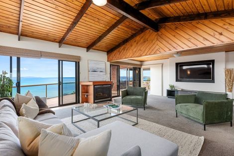 Photo of property in 8 Durness Place, Red Beach, 0932