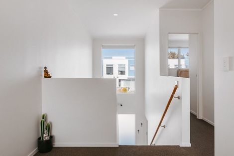 Photo of property in 31 Reynolds Place, Papamoa Beach, Papamoa, 3118