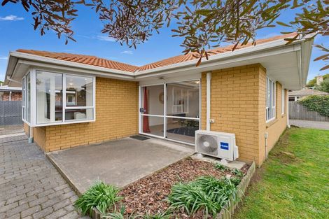 Photo of property in 2/2 Bentley Street, Russley, Christchurch, 8042