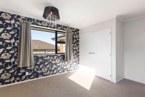 Photo of property in 6 Galea Grove, Kelvin Grove, Palmerston North, 4414