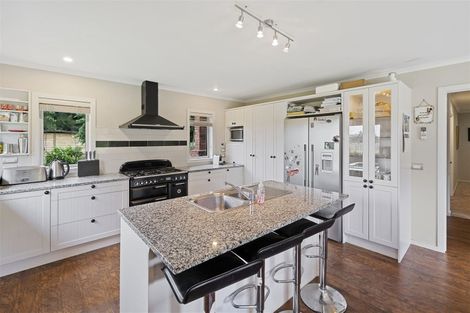 Photo of property in 468 Tararua Road, Levin, 5571