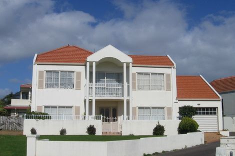 Photo of property in 19 Sunbrae Grove, Mount Maunganui, 3116