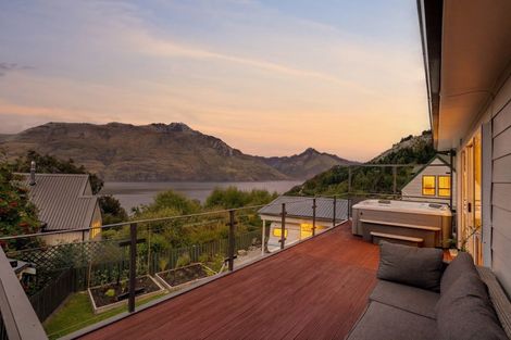 Photo of property in 2 Evergreen Place, Sunshine Bay, Queenstown, 9300