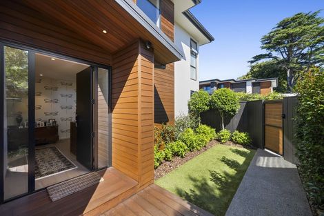 Photo of property in 20 Wai-iti Terrace, Burnside, Christchurch, 8053