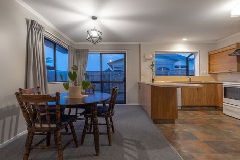 Photo of property in 50 Winchester Street, Levin, 5510