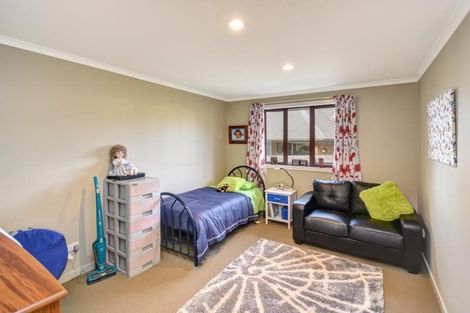 Photo of property in 5 Saint James Place, Fairfield, Dunedin, 9018