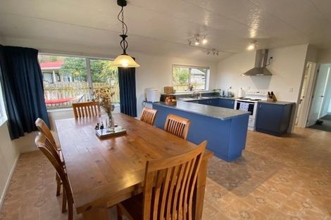 Photo of property in 96 Queens Road, Waikanae Beach, Waikanae, 5036