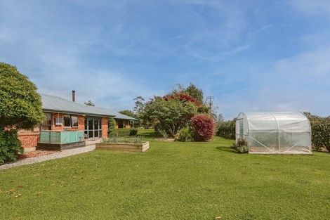 Photo of property in 11 Victoria Road, Westport, 7892