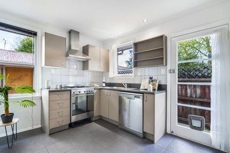 Photo of property in 10 Packe Street, Edgeware, Christchurch, 8013