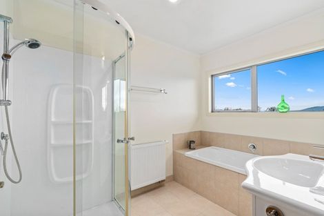 Photo of property in 1 Hollyhock Lane, Wanaka, 9305