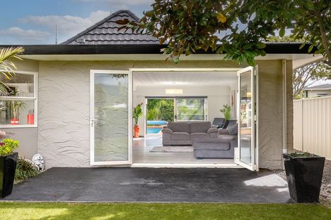 Photo of property in 103 Hillcrest Road, Raumati Beach, Paraparaumu, 5032