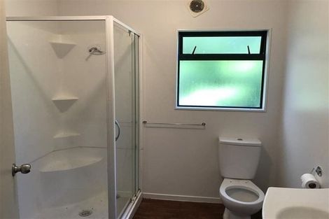 Photo of property in 5 Lysander Crescent, Beach Haven, Auckland, 0626