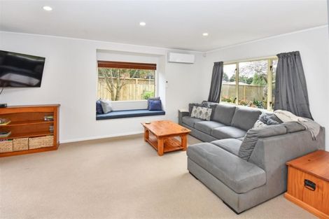 Photo of property in 22 The Glade South, Pukekohe, 2120