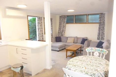 Photo of property in 83 Beach Road, Mellons Bay, Auckland, 2014