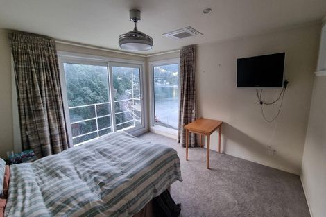 Photo of property in 1a Howard Road, Point Howard, Lower Hutt, 5013