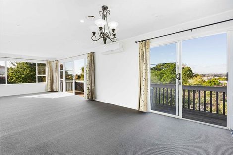 Photo of property in 22 Hartley Terrace, Massey, Auckland, 0614