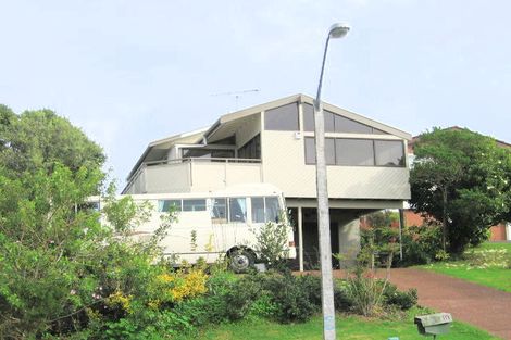 Photo of property in 11 Rosario Crescent, Red Beach, 0932