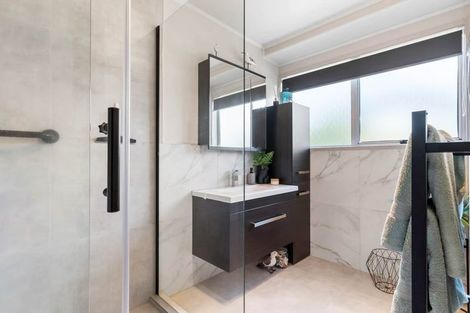 Photo of property in 9 Tree View Avenue, Glenfield, Auckland, 0629