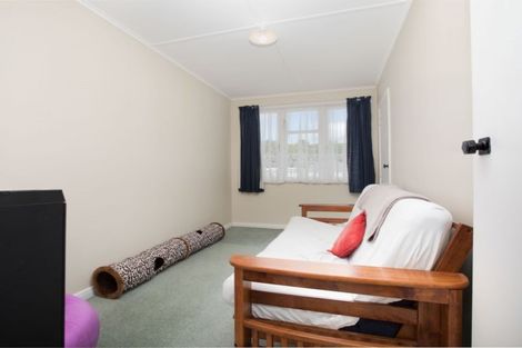 Photo of property in 10 Maher Place, Ranui, Porirua, 5024