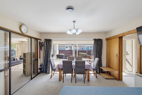 Photo of property in 332 Memorial Avenue, Burnside, Christchurch, 8053