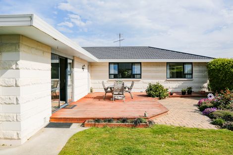 Photo of property in 15 Gordon Street, Weston, Oamaru, 9401