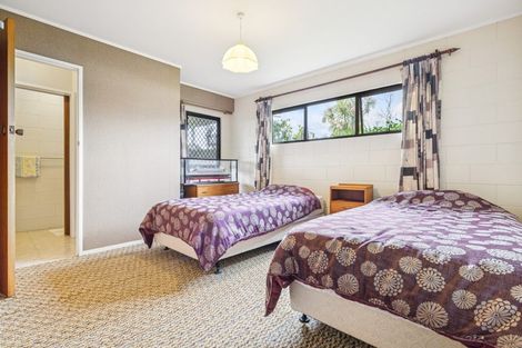 Photo of property in 12 Dunolly Place, Pukekohe, 2120