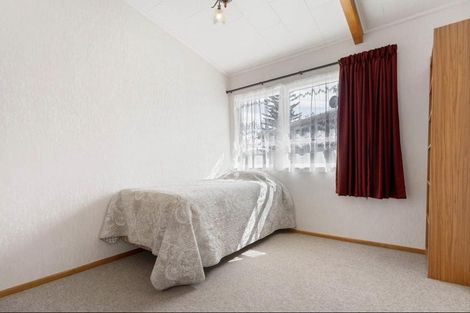 Photo of property in 19 Carole Crescent, Pakuranga, Auckland, 2010