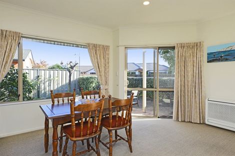 Photo of property in 6 Flemington Place, Taradale, Napier, 4112
