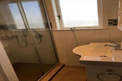 Photo of property in 5c Mountain Road, Mount Wellington, Auckland, 1072