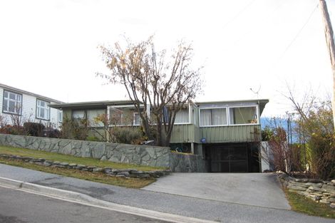 Photo of property in 3 Suburb Street, Queenstown, 9300