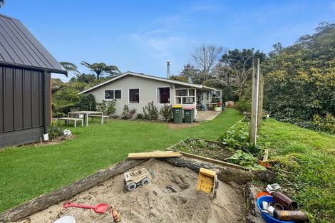 Photo of property in 42 Saxton Road, Upper Vogeltown, New Plymouth, 4371