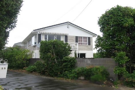 Photo of property in 1/123 Coronation Road, Hillcrest, Auckland, 0627