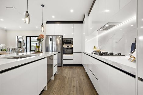 Photo of property in 30 Hikuawa Road, Flat Bush, Auckland, 2019