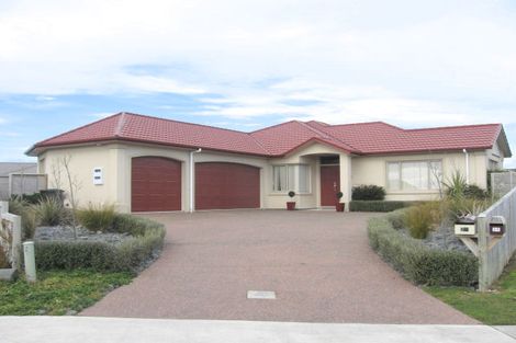 Photo of property in 28 Grace Avenue, Rototuna North, Hamilton, 3210