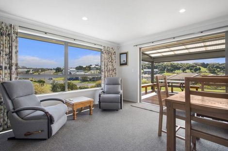 Photo of property in 1 Vantage Place, Omokoroa, 3114