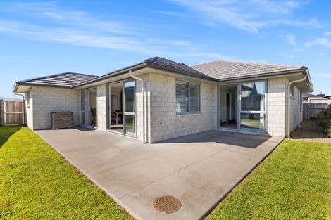 Photo of property in 98 Penetaka Heights, Pyes Pa, Tauranga, 3112