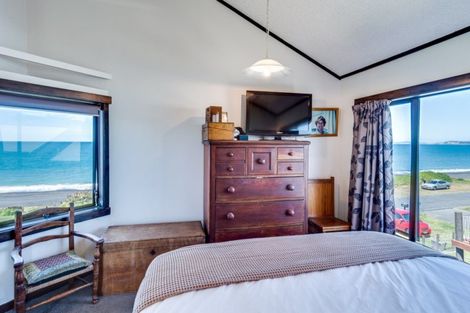 Photo of property in 129 North Shore Road, Eskdale, Napier, 4182