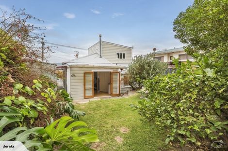 Photo of property in 185 Marine Parade, Seatoun, Wellington, 6022