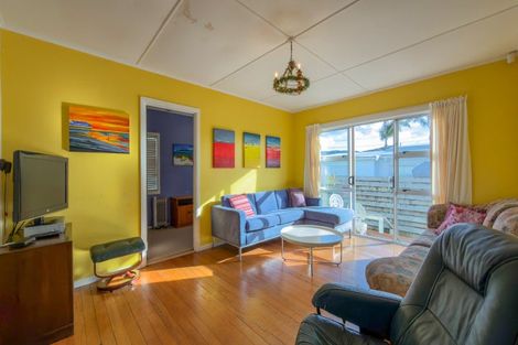 Photo of property in 223b Ocean Road, Whangamata, 3620