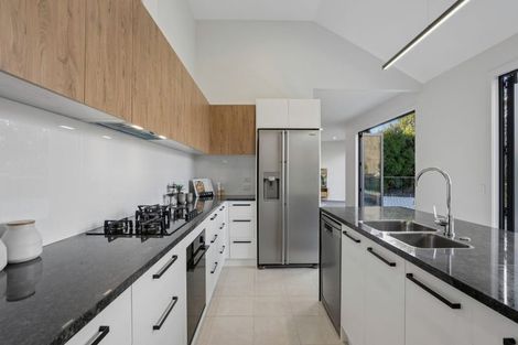 Photo of property in 4 Lindmore Lane, Lower Shotover, Queenstown, 9371