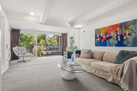 Photo of property in 2/24 Mariposa Crescent, Birkenhead, Auckland, 0626