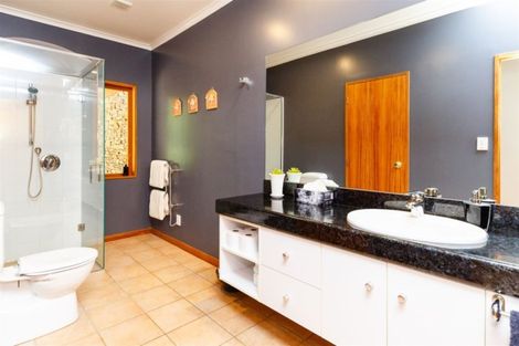 Photo of property in 516 Turitea Road, Turitea, Palmerston North, 4472