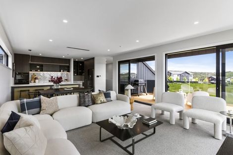 Photo of property in 33 Kikorangi Drive, Wainui, Silverdale, 0992