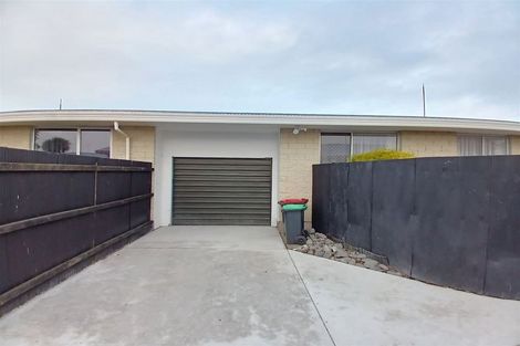 Photo of property in 8a Tamarisk Place, Parklands, Christchurch, 8083