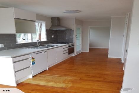 Photo of property in 93 Fairclough Road, Beach Haven, Auckland, 0626