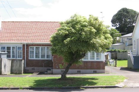 Photo of property in 8a Moana Avenue, Onehunga, Auckland, 1061